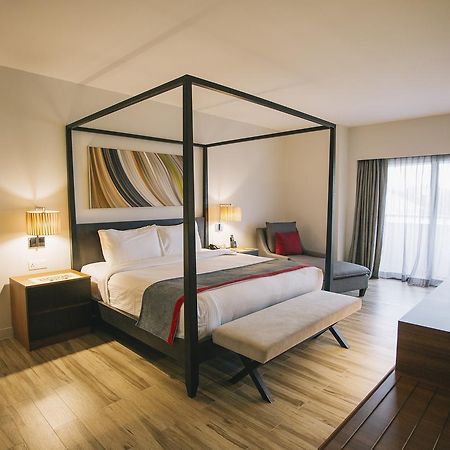 Sand & Sandals Desaru Beach Resort & Spa Dış mekan fotoğraf A bedroom at the hotel