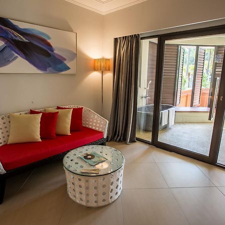 Sand & Sandals Desaru Beach Resort & Spa Dış mekan fotoğraf A room at the hotel