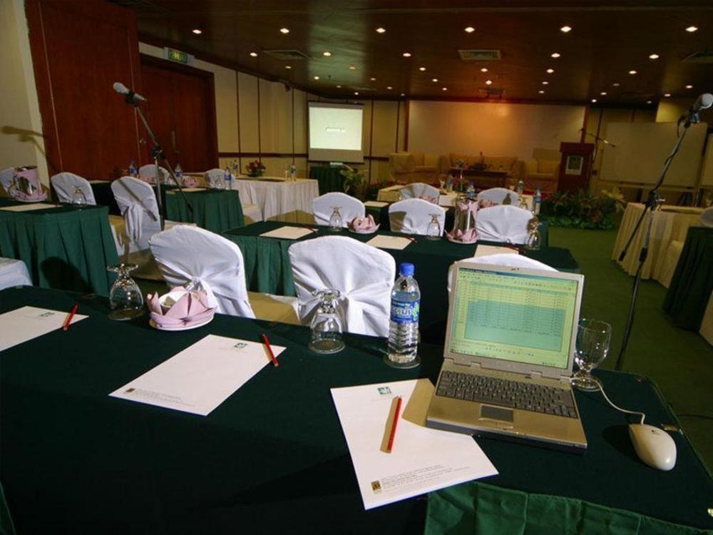 Sand & Sandals Desaru Beach Resort & Spa Konforlar fotoğraf A conference room