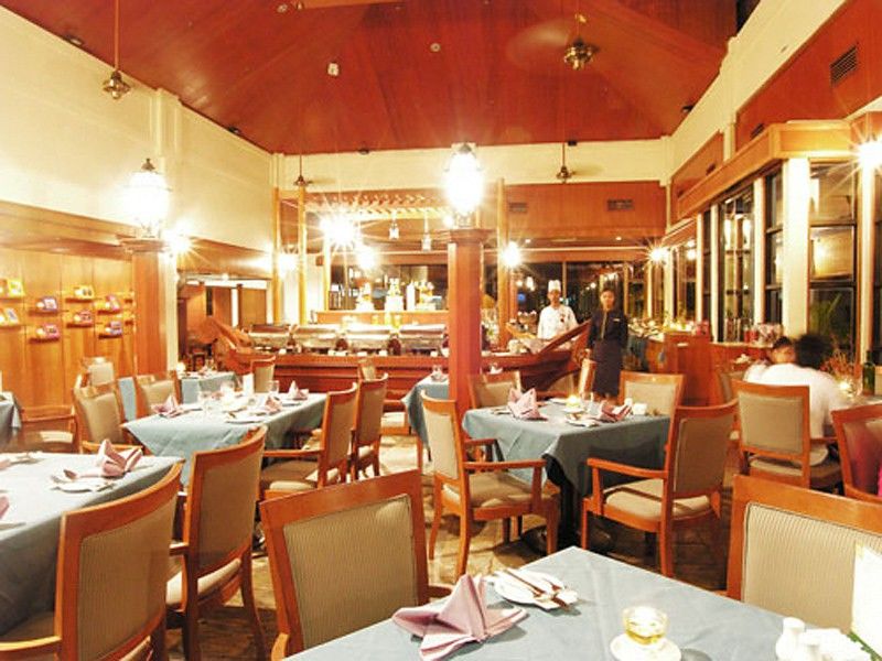 Sand & Sandals Desaru Beach Resort & Spa Dış mekan fotoğraf Interior of a restaurant in Bangkok, Thailand