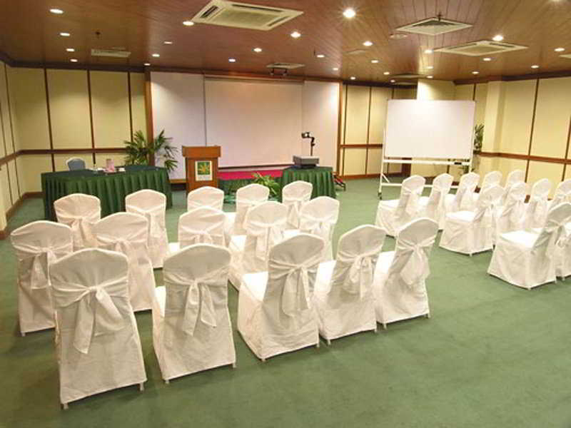 Sand & Sandals Desaru Beach Resort & Spa Konforlar fotoğraf A meeting room at the hotel