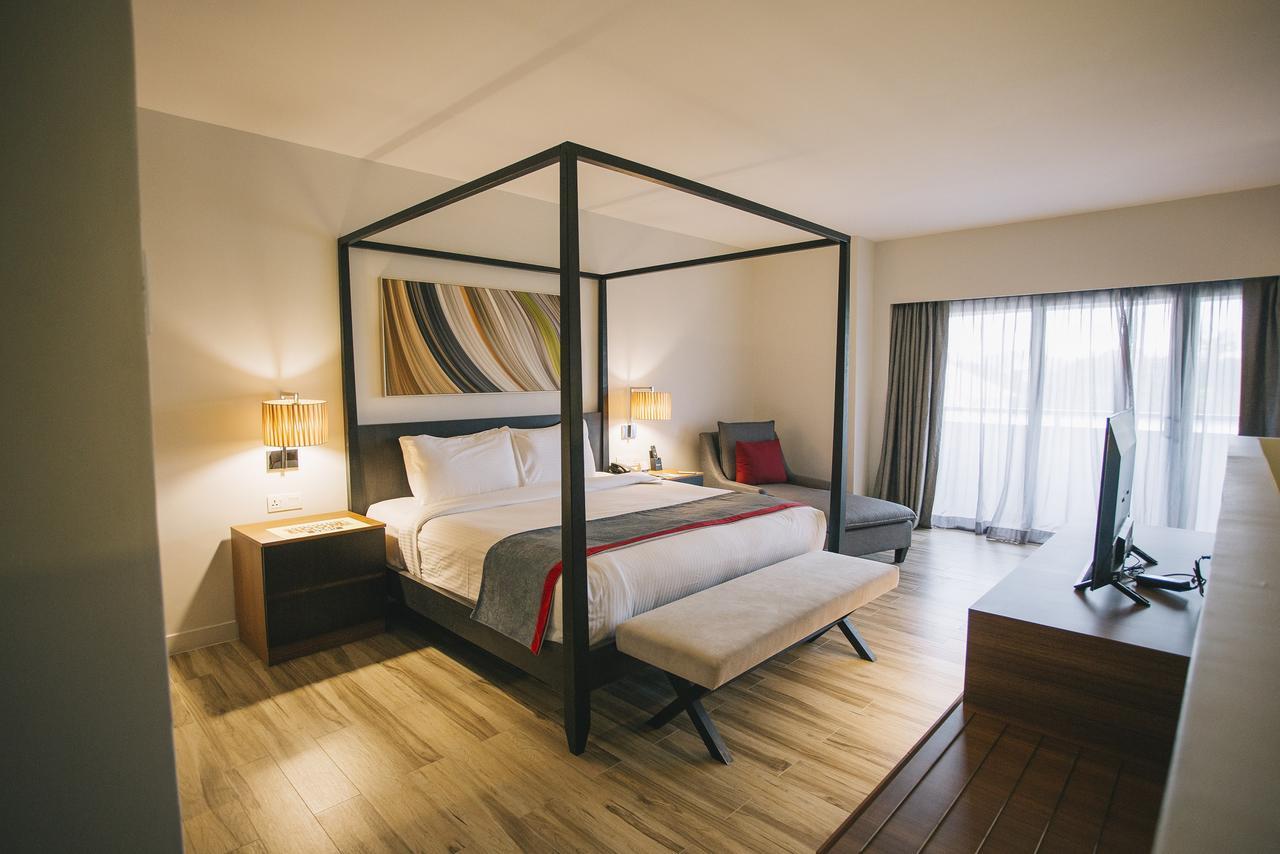 Sand & Sandals Desaru Beach Resort & Spa Dış mekan fotoğraf A bedroom at the hotel